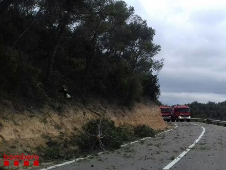 В результате крушения легкомоторного самолета в Испании погибли три человека