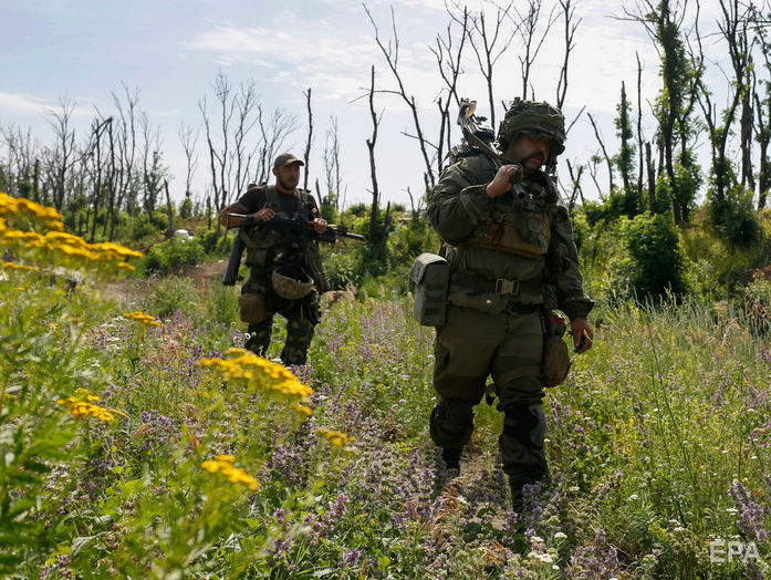 "Доки ти ждатимеш – я не загину. Ми переможем війну". Украинские военные записали поздравление с Днем матери. Видео