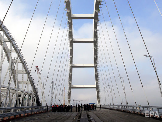 ЄС: Будівництво Керченського мосту спрямовано на подальше посилення інтеграції анексованого Криму до складу Росії