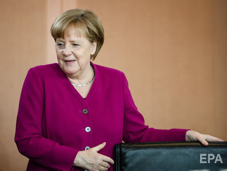 Меркель запропонувала створити кібервійська для захисту від гібридної війни РФ