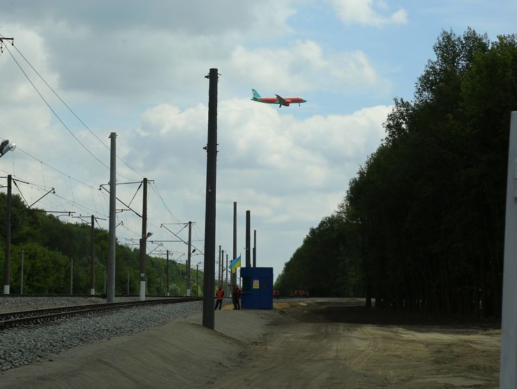 В "Укрзалізниці" прогнозируют, что железнодорожной линией между Киевом и аэропортом Борисполь в 2019 году воспользуется 3,8 млн человек