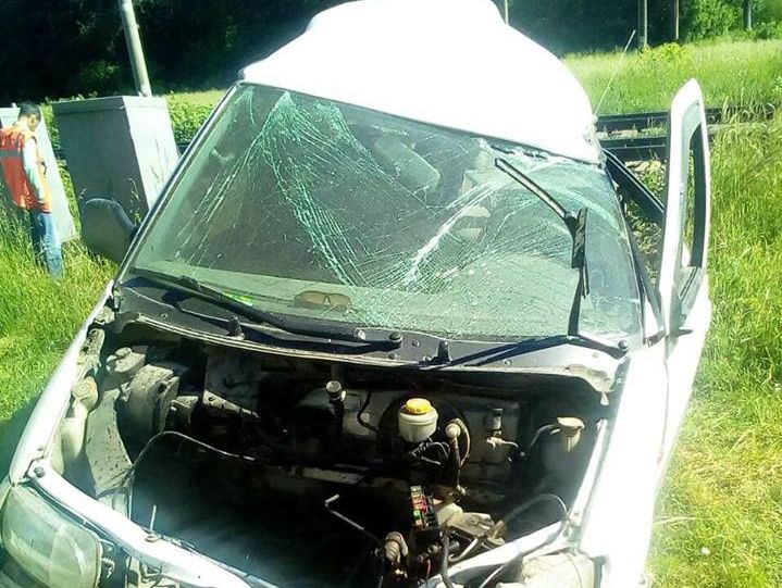 В Одесской области в результате столкновения поезда с автомобилем погибла женщина, двое детей тяжело травмированы