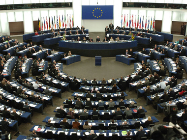 Европарламент рассматривает восемь проектов резолюции по ситуации в Украине
