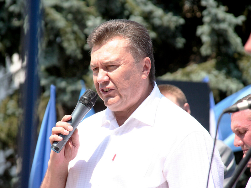 "Вітя, чао!": журналисты посвятили Януковичу песню