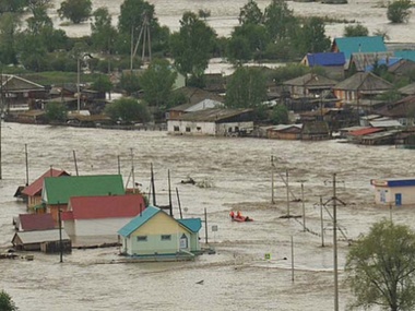 Свыше 10 тысяч человек эвакуировали из-за наводнения в Сибири