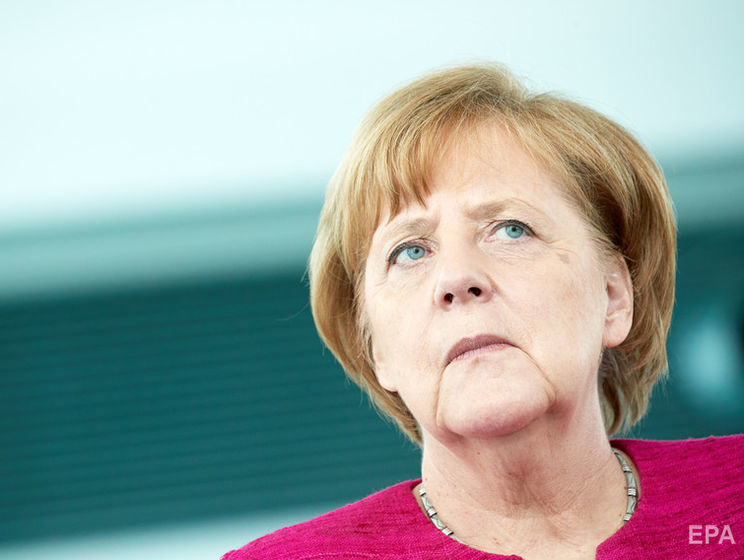 ﻿Меркель планує провести надзвичайний саміт у зв'язку з міграційною кризою в Європі