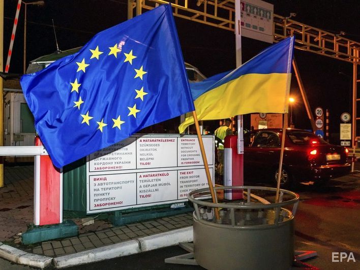 51% украинцев поддерживают вступление Украины в ЕС, 44% – в НАТО – опрос группы "Рейтинг"