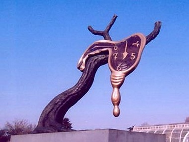 Из музея Сальвадора Дали похищена скульптура "Профиль времени"