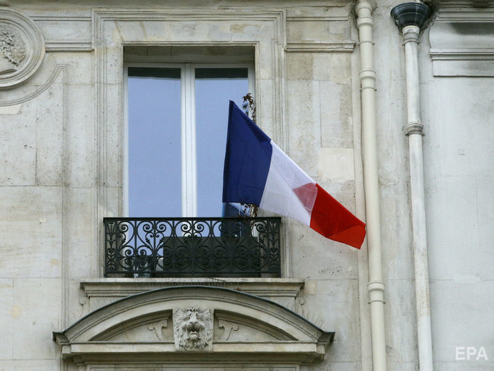 ﻿Французів призиватимуть на національну службу із 16 років