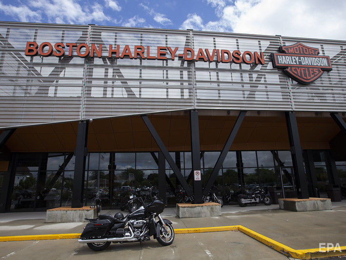 ﻿Трамп заявив, що конкуренти Harley-Davidson "щасливі" у зв'язку з планами компанії перенести виробництво зі США