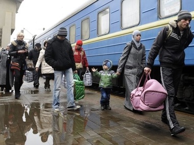 Сенченко: Из Крыма и Донбасса выехали свыше десяти тысяч человек