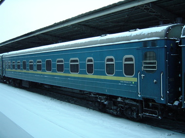 На провластный митинг в Киев едут 15 дополнительных поездов с "титушками" и бюджетниками