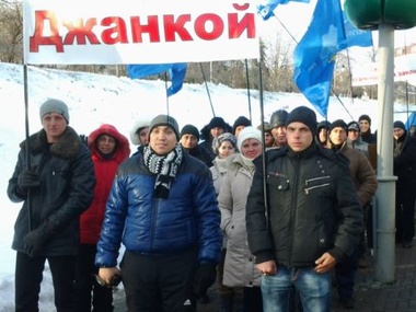 Крымская власть собирается ежедневно отправлять в Киев "тысячи крымчан"