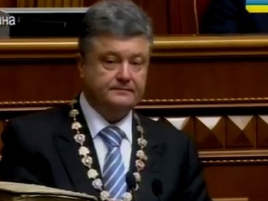 Порошенко пообещал урегулировать ситуацию на Донбассе
