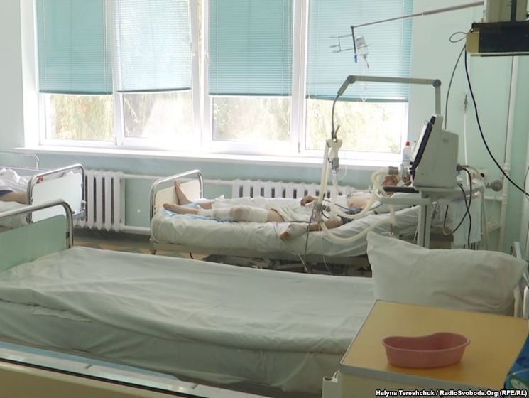 Угроза жизни троих пострадавших в результате взрыва на полигоне в Ровенской области миновала &ndash; врач