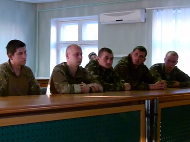 В Славянске террористы взяли в плен шестерых украинских военных