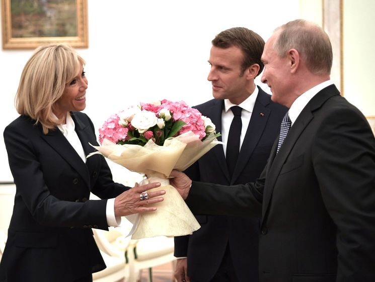 "Все было просто совершенно". Перед посещением финала ЧМ 2018 Макрон встретился с Путиным