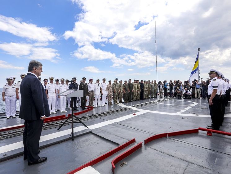 ﻿Порошенко заявив, що не відкидає можливості атаки Росії на порт у Маріуполі