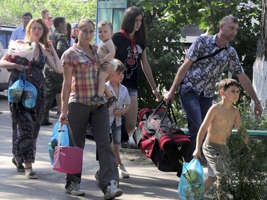 Беженцев из Донбасса бесплатно принимают в вокзальных комнатах отдыха