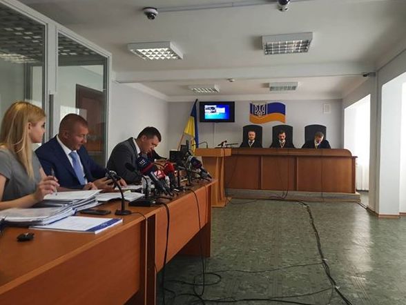 ﻿Суд у справі Януковича ухвалив рішення перейти до дебатів