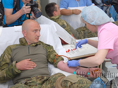 Батальон "Киев-1" сдал кровь для бойцов АТО. Фоторепортаж