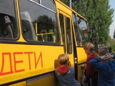Похищенных детей-сирот везут из России назад в Украину