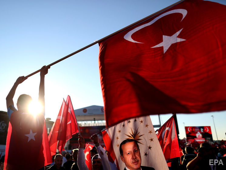 В Турции отменили чрезвычайный режим