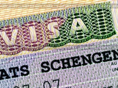 Посольствам стран Евросоюза предложили активнее выдавать украинцам долгосрочные шенгенские визы
