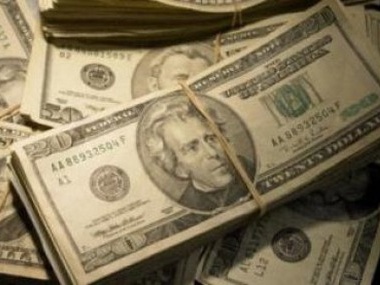 Межбанк: Доллар потерял 10 копеек