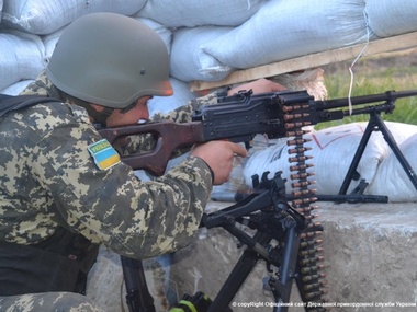 Госпогранслужба: В Луганской области продолжается бой между пограничниками и террористами