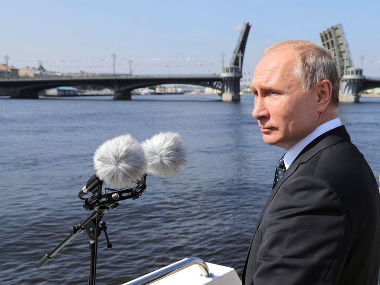 Путин пообещал российскому флоту 26 новых кораблей в 2018 году