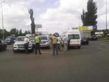 В Киеве дорожный инцидент закончился стрельбой. Есть раненые