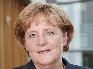 Меркель предложила официально включить Медведчука в переговоры с террористами