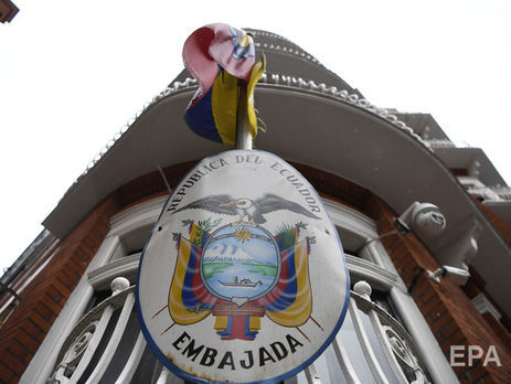 Ассанж может покинуть посольство Эквадора в Лондоне из-за проблем со здоровьем – Bloomberg