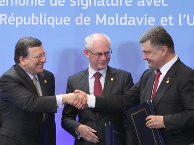 Украина подписала Соглашение об ассоциации с ЕС. Фоторепортаж