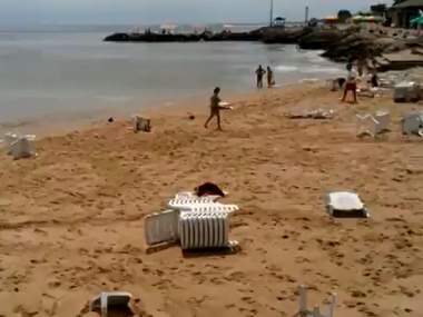 В Одессе пляжи накрыло трехметровой волной, пострадали семь человек