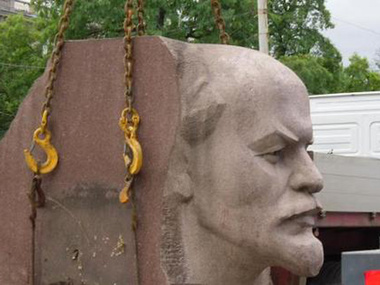 В Днепропетровске вместо Ленина установят памятник десантникам, погибшим в Ил-76