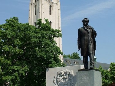 Украинцы в Вашингтоне почтили 50-летие памятника Шевченко