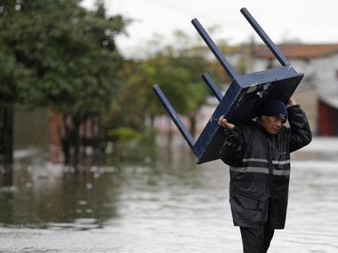 В Южной Америке из-за наводнения эвакуированы более 360 тыс человек