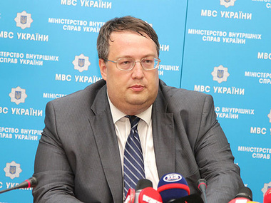Советник главы МВД Геращенко: В Украину пришли танки, и стратегия АТО будет отличаться