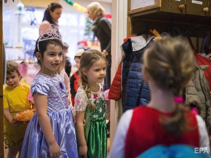 Правительство Венгрии рекомендовало усилить патриотическое воспитание в детских садах