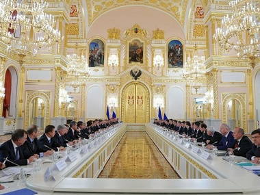 Путин заявил, что не обсуждал с Януковичем вступление Украины в Таможенный союз