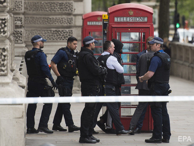 В Лондоне у здания парламента автомобиль врезался в прохожих