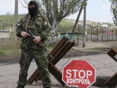 Генштаб ВСУ намерен ввести аккредитацию волонтеров на Донбассе