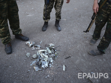 СМИ: Боевики обстреливают аэропорт Луганска из танков и "Градов"