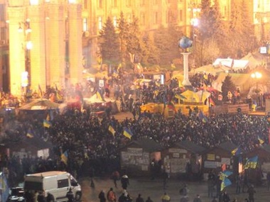 Евромайдан начал подготовку к новогодним праздникам