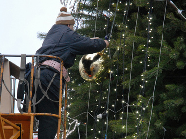 Киевская мэрия отменила все новогодние торжества на Крещатике и Майдане