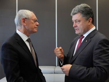 Порошенко попросил ЕС отреагировать на незаконное содержание в российской тюрьме Савченко и Сенцова