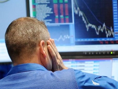 Российский рынок открылся обвалом индексов и падением акций компаний