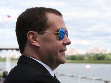 Медведев: Санкции еще никого не поставили на колени, Украине они не помогут